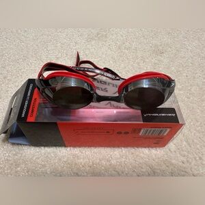 Speedo Vanquisher 3.0 Mirrored Swim Goggles Red and Black
